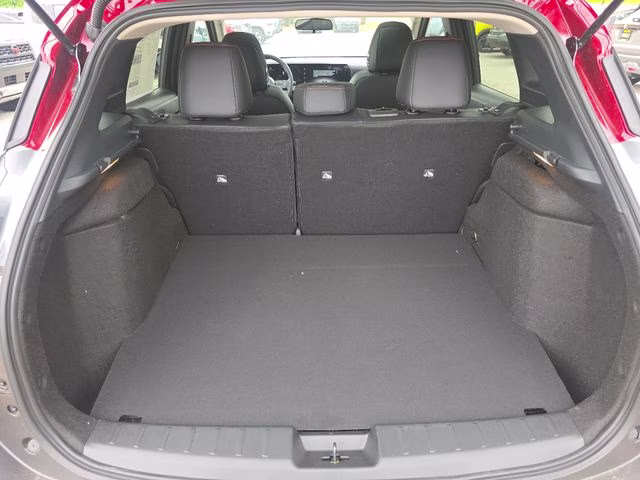 2026 Gun Metallic/Scarlet Ember Tintcoat Nissan Kicks SR AWD SUV
