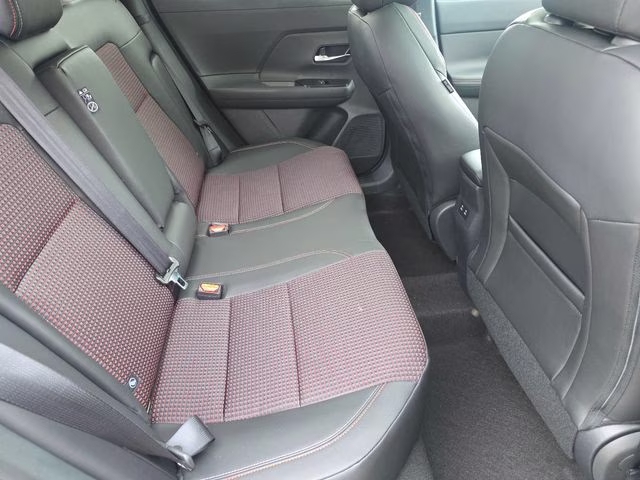 2026 Gun Metallic/Scarlet Ember Tintcoat Nissan Kicks SR AWD SUV