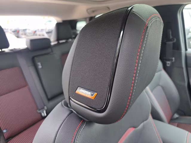 2026 Gun Metallic/Scarlet Ember Tintcoat Nissan Kicks SR AWD SUV