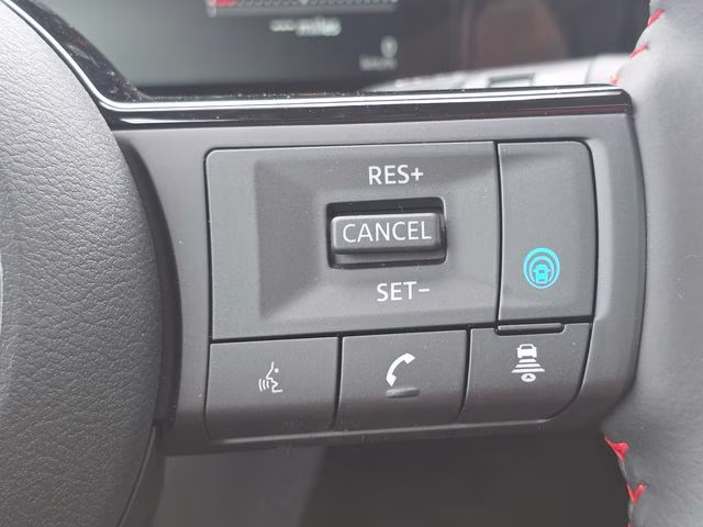 2026 Gun Metallic/Scarlet Ember Tintcoat Nissan Kicks SR AWD SUV