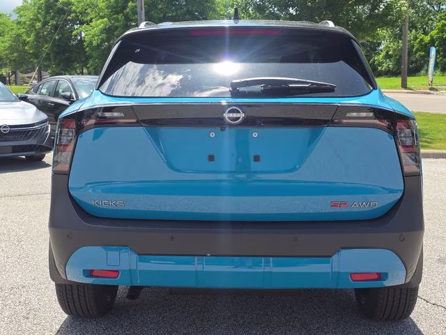2026 Arctic Ice Blue/Black Nissan Kicks SR AWD SUV