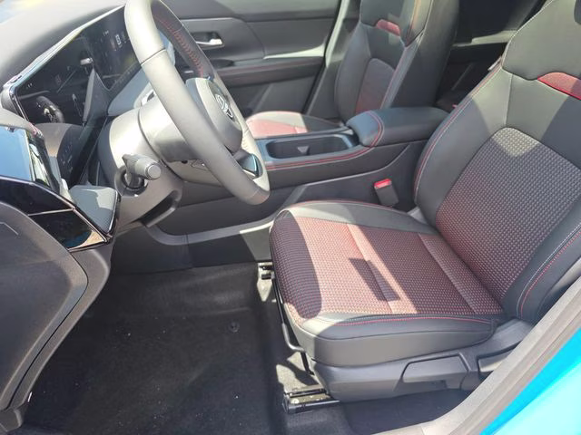 2026 Arctic Ice Blue/Black Nissan Kicks SR AWD SUV