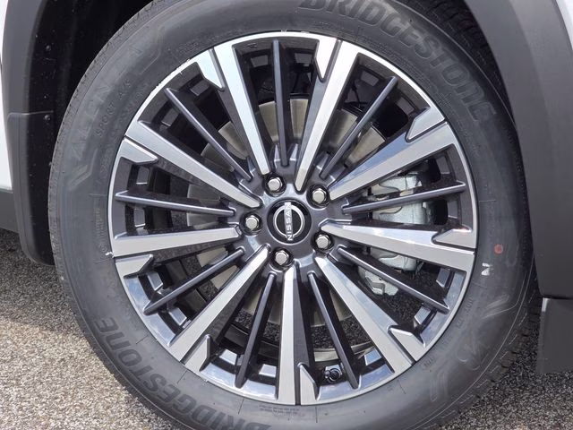 2026 Everest White Pearl Tricoat Nissan Pathfinder Platinum 4X4 SUV
