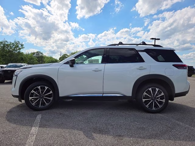 2026 Everest White Pearl Tricoat Nissan Pathfinder Platinum 4X4 SUV