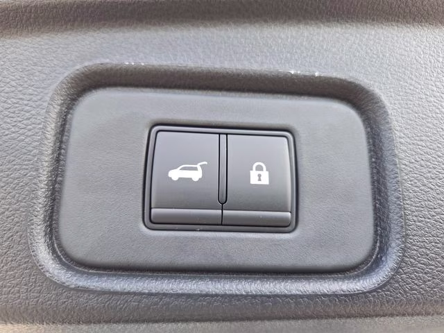 2026 Everest White Pearl Tricoat Nissan Pathfinder Platinum 4X4 SUV