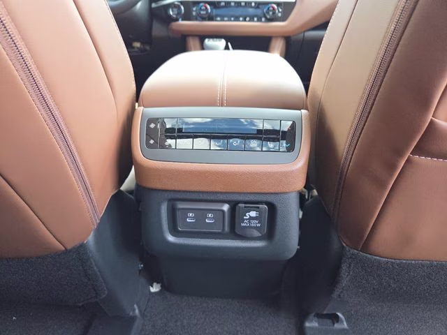 2026 Everest White Pearl Tricoat Nissan Pathfinder Platinum 4X4 SUV