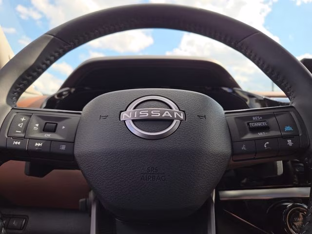2026 Everest White Pearl Tricoat Nissan Pathfinder Platinum 4X4 SUV