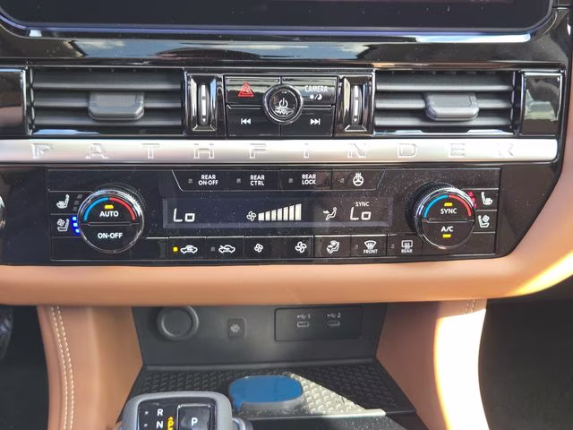 2026 Everest White Pearl Tricoat Nissan Pathfinder Platinum 4X4 SUV