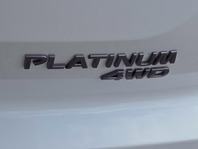 2026 Everest White Pearl Tricoat Nissan Pathfinder Platinum 4X4 SUV