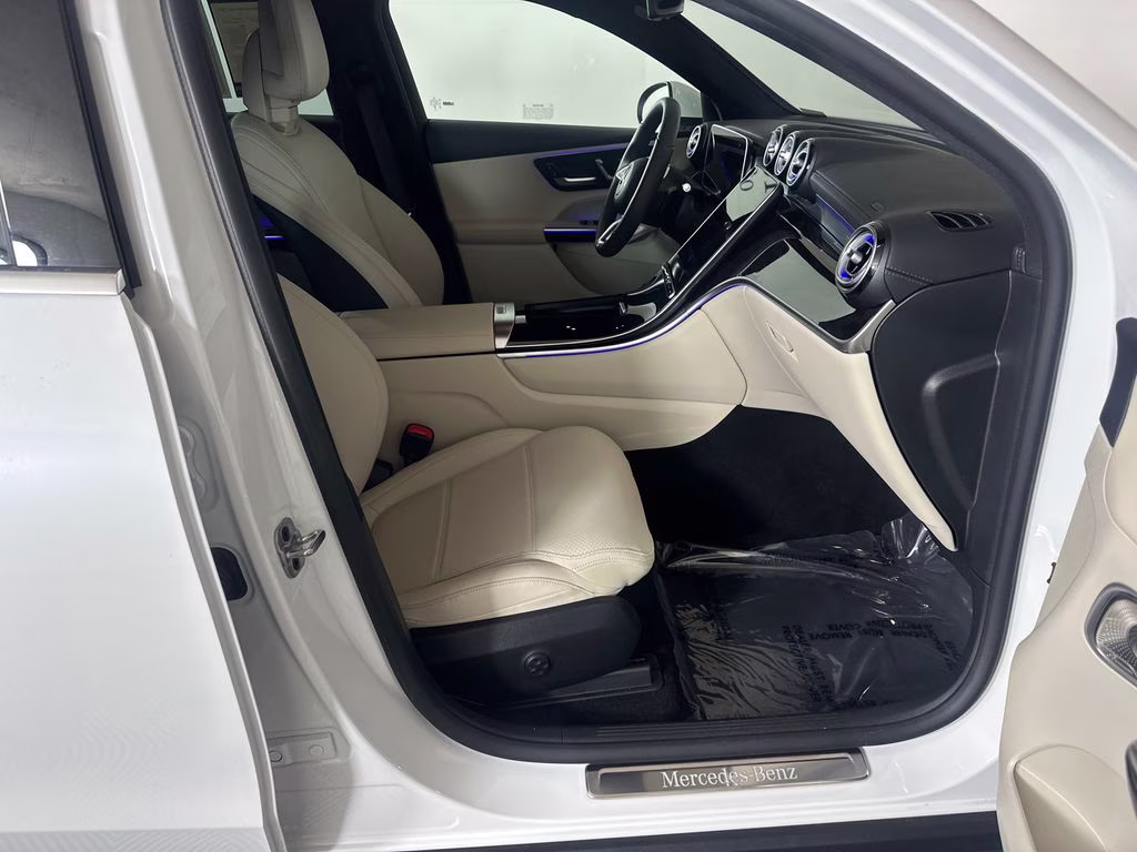 2026 MANUFAKTUR Moonlight White Metallic Mercedes-Benz GLC GLC 300 Coupe AWD SUV