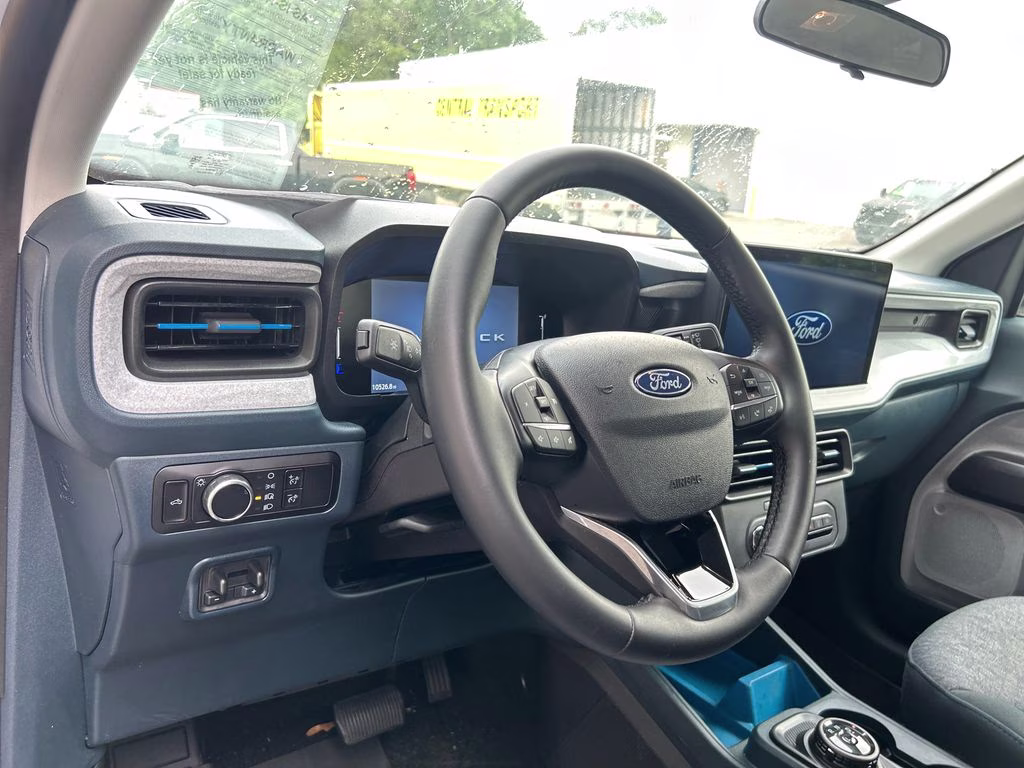 2025 Oxford White Ford Maverick XLT AWD Truck