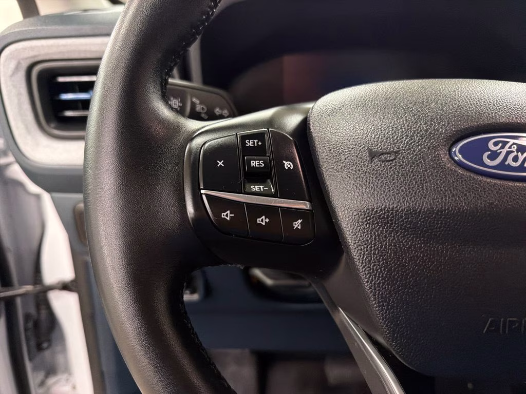 2025 Oxford White Ford Maverick XLT AWD Truck