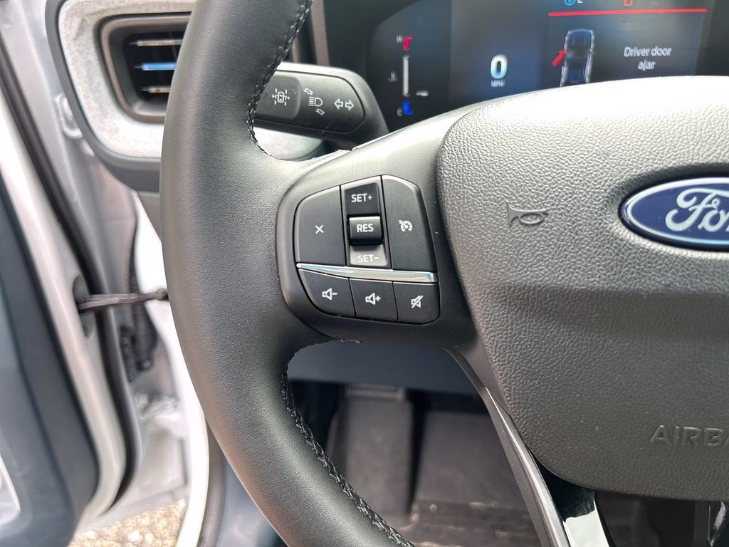 2025 Oxford White Ford Maverick XLT AWD Truck
