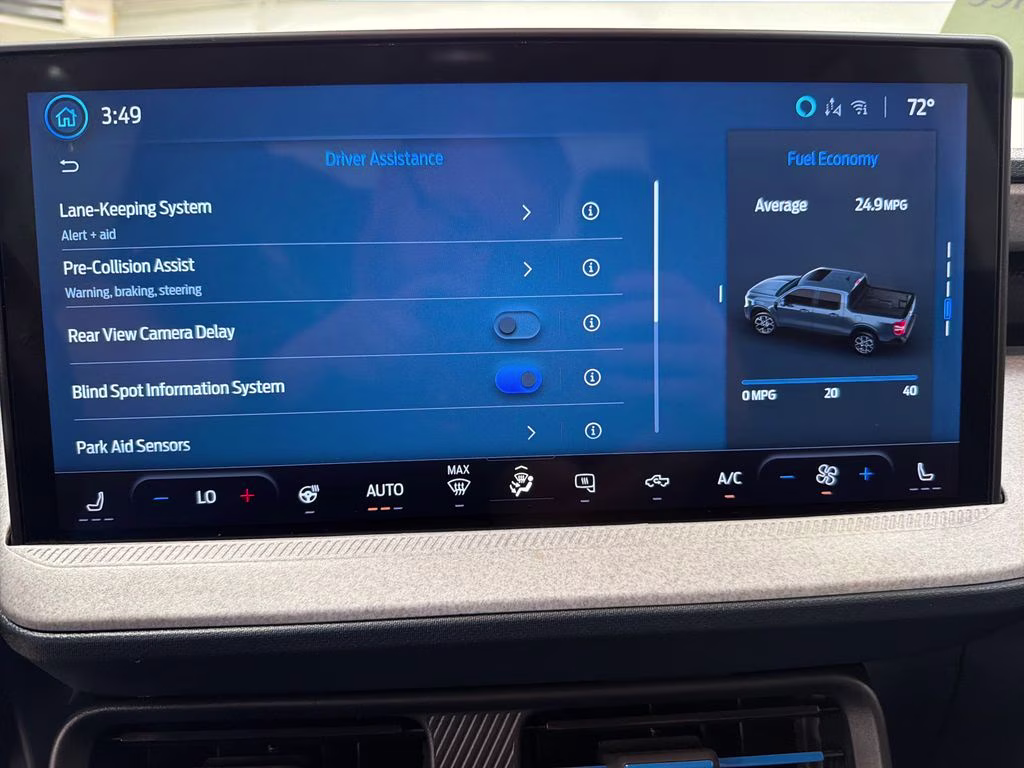 2025 Oxford White Ford Maverick XLT AWD Truck