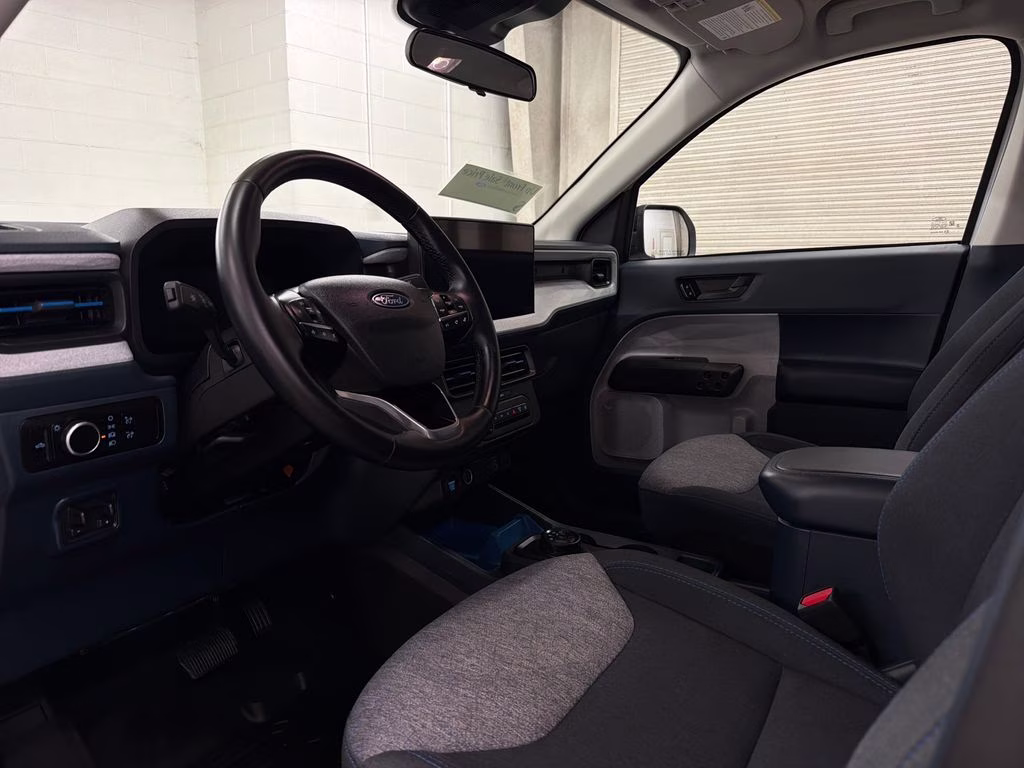 2025 Oxford White Ford Maverick XLT AWD Truck
