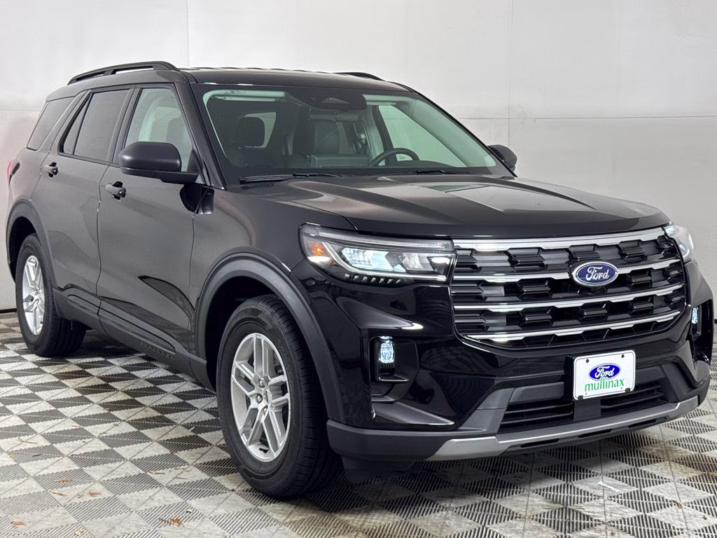 2026 Agate Black Metallic Ford Explorer Active RWD SUV