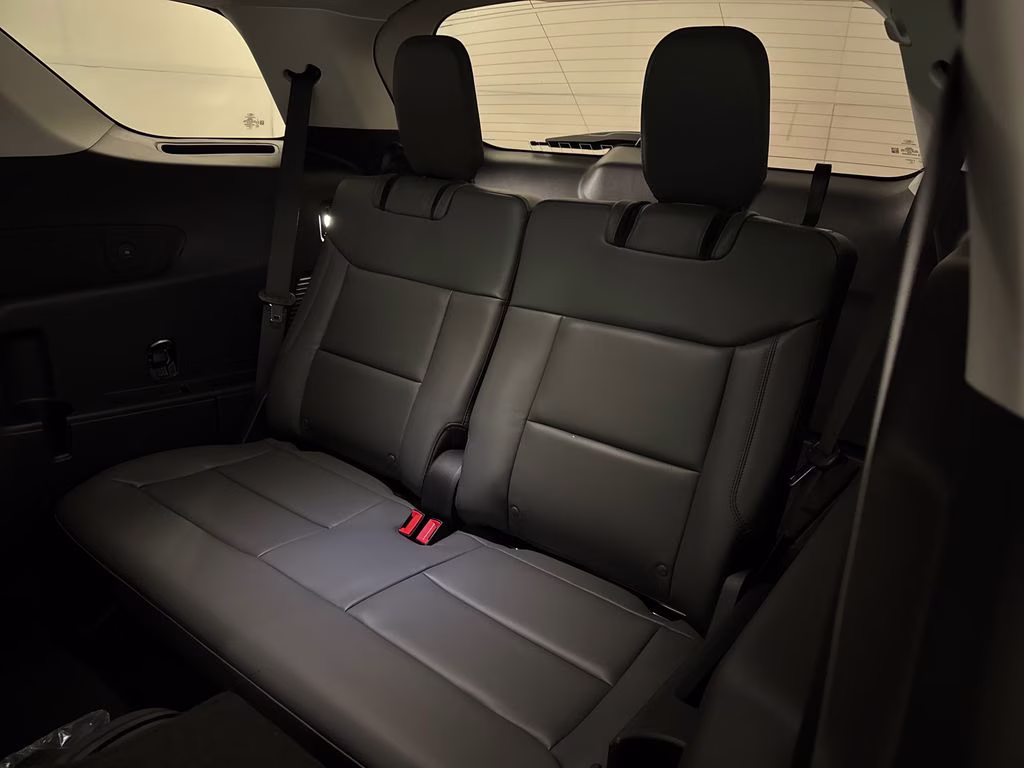2026 Agate Black Metallic Ford Explorer Active RWD SUV