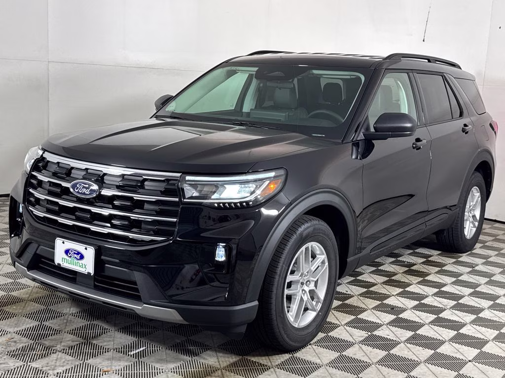 2026 Agate Black Metallic Ford Explorer Active RWD SUV