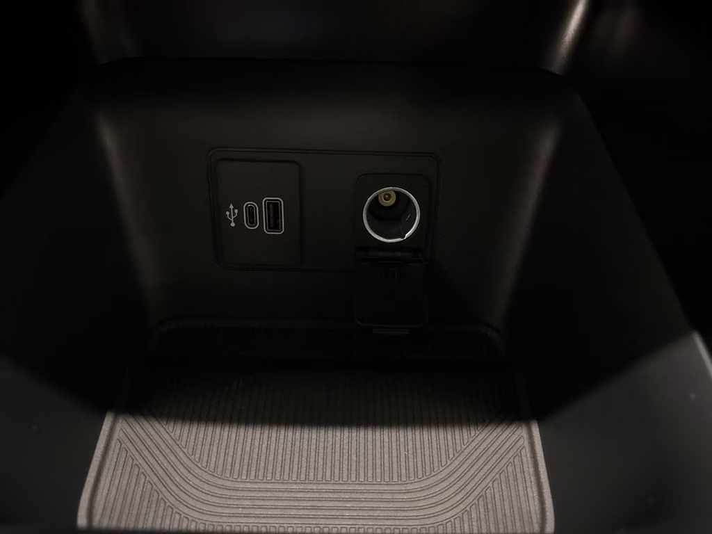 2026 Agate Black Metallic Ford Explorer Active RWD SUV