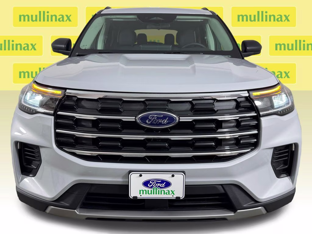 2026 Space White Metallic Ford Explorer Active RWD SUV