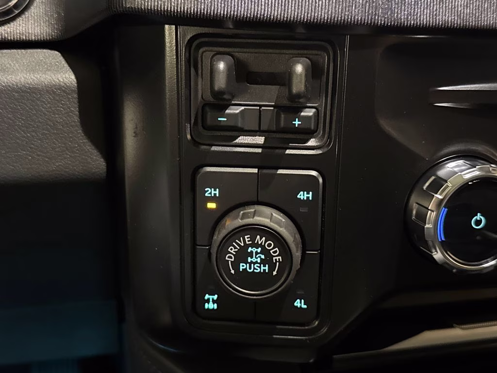 2026 Agate Black Metallic Ford Super Duty F-250 SRW Platinum 4X4 Truck