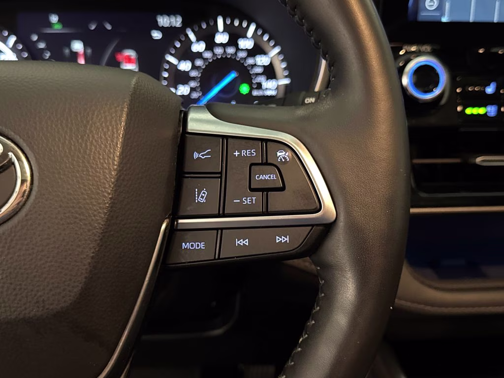 2021 Moon Dust Toyota Highlander Hybrid Limited AWD SUV