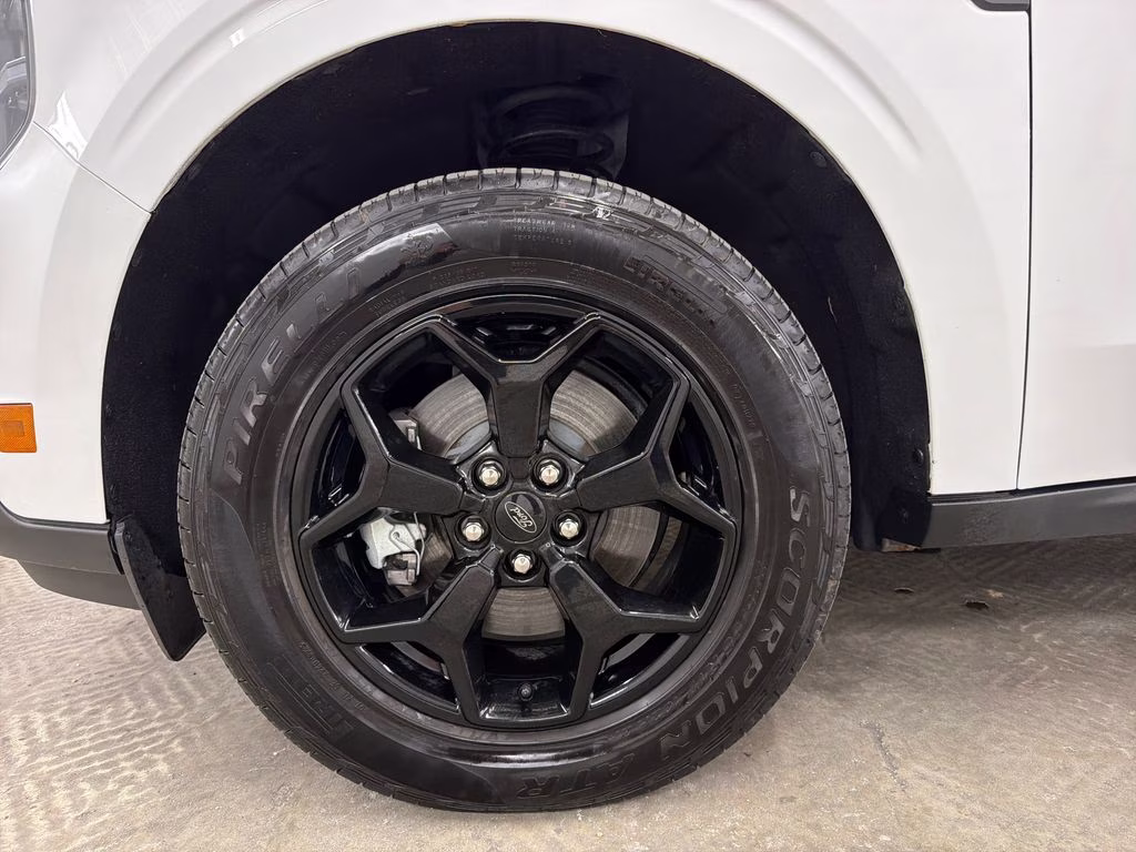 2025 Oxford White Ford Maverick XLT AWD Truck