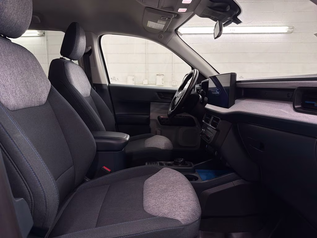 2025 Oxford White Ford Maverick XLT AWD Truck