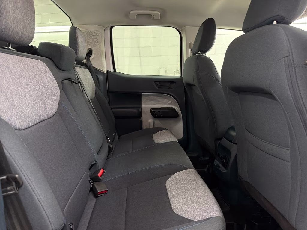 2025 Oxford White Ford Maverick XLT AWD Truck
