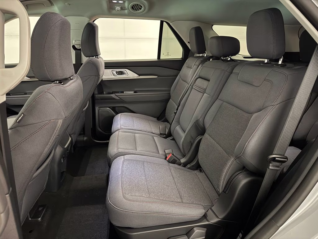 2026 Space White Metallic Ford Explorer Active RWD SUV