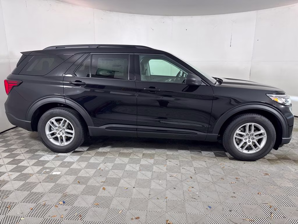 2026 Agate Black Metallic Ford Explorer Active RWD SUV