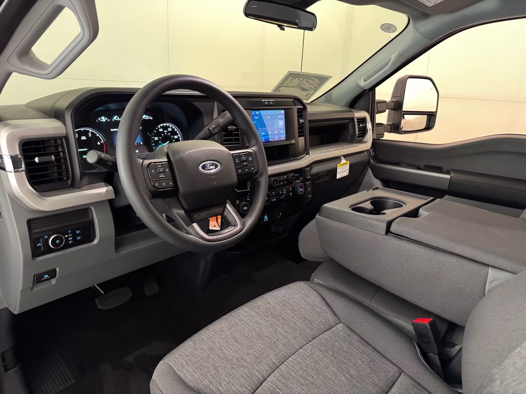 2026 Oxford White Ford Super Duty F-250 SRW STX 4X4 Truck