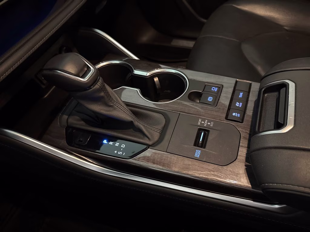 2021 Moon Dust Toyota Highlander Hybrid Limited AWD SUV