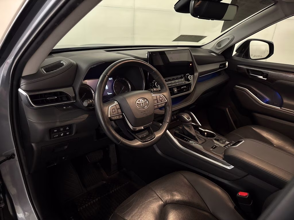 2021 Moon Dust Toyota Highlander Hybrid Limited AWD SUV