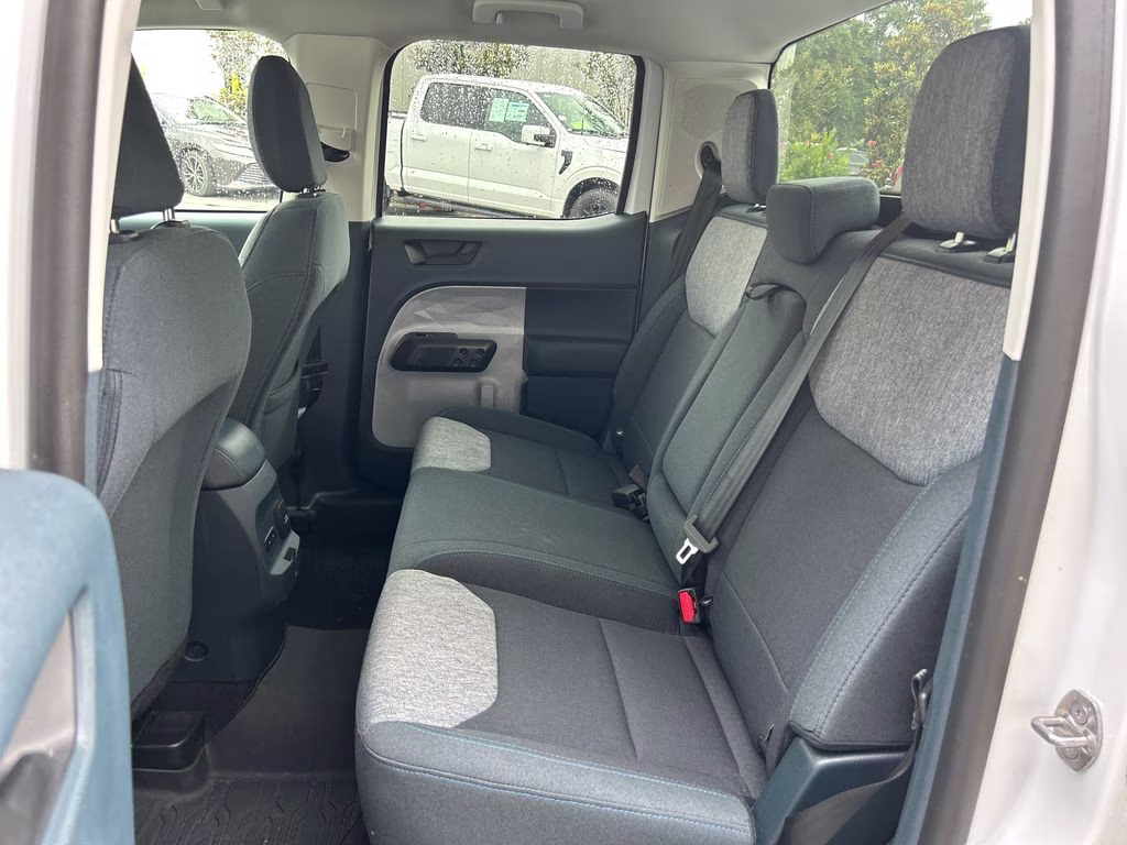 2025 Oxford White Ford Maverick XLT AWD Truck