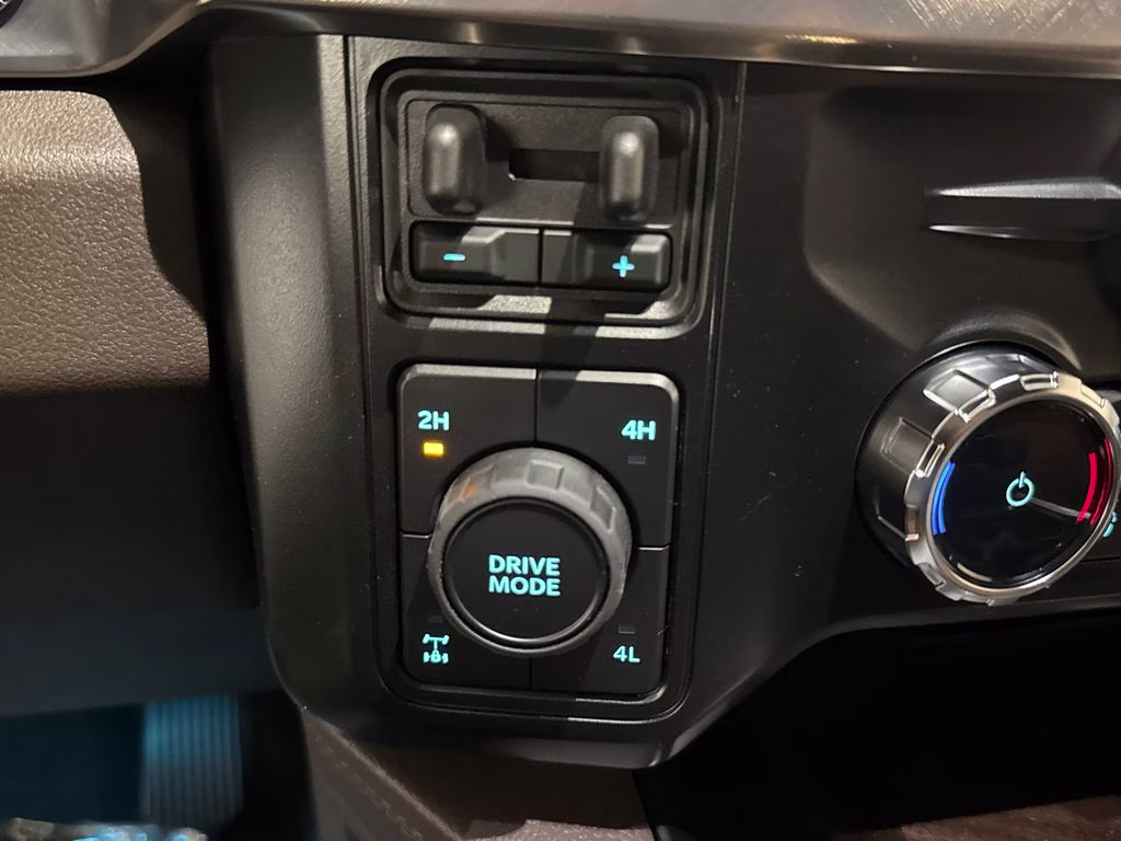 2026 Agate Black Metallic Ford Super Duty F-350 SRW King Ranch 4X4 Truck