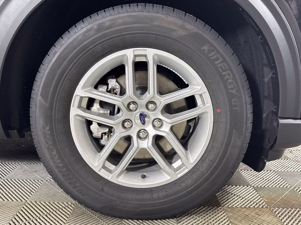 2026 Agate Black Metallic Ford Explorer Active RWD SUV