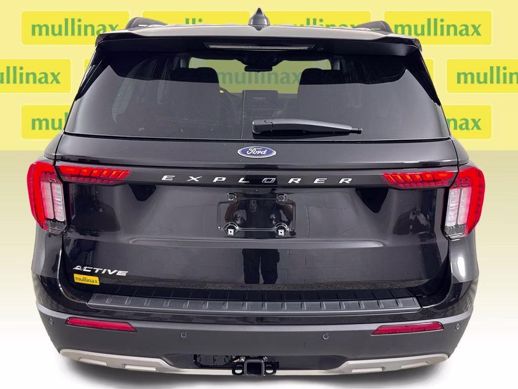 2026 Agate Black Metallic Ford Explorer Active RWD SUV