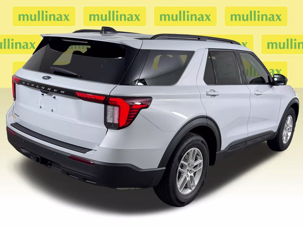 2026 Space White Metallic Ford Explorer Active RWD SUV
