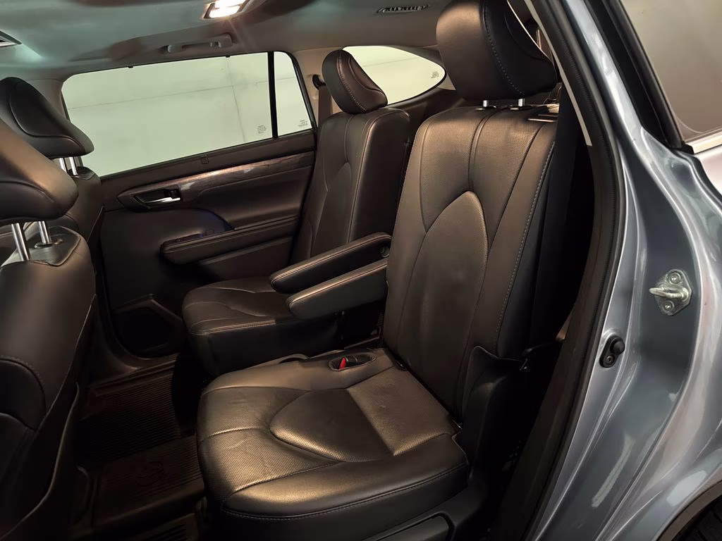 2021 Moon Dust Toyota Highlander Hybrid Limited AWD SUV