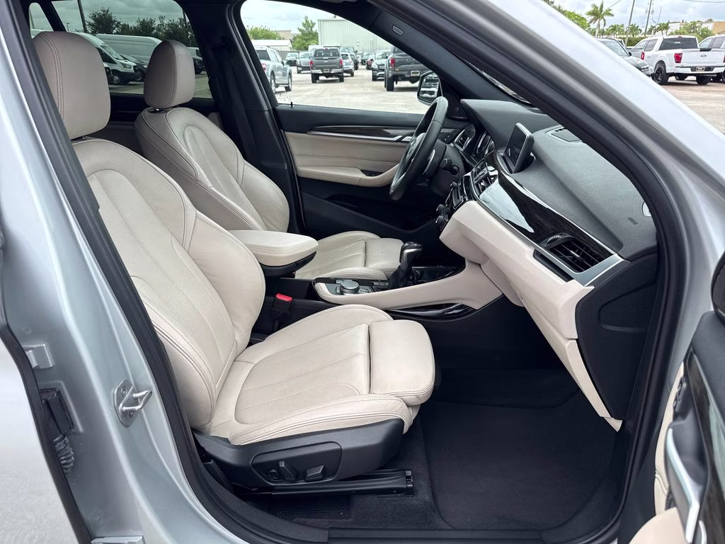 2019 Glacier Silver Metallic BMW X1 sDrive28i FWD SUV