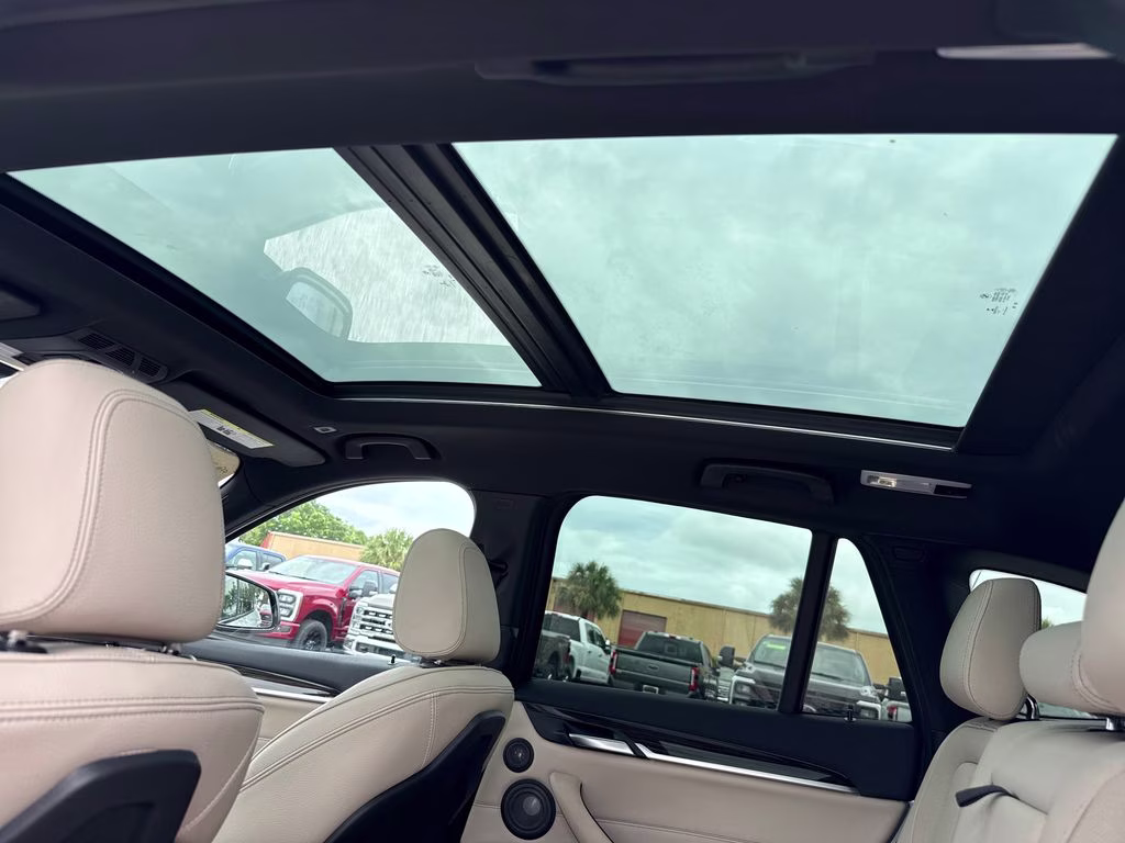 2019 Glacier Silver Metallic BMW X1 sDrive28i FWD SUV