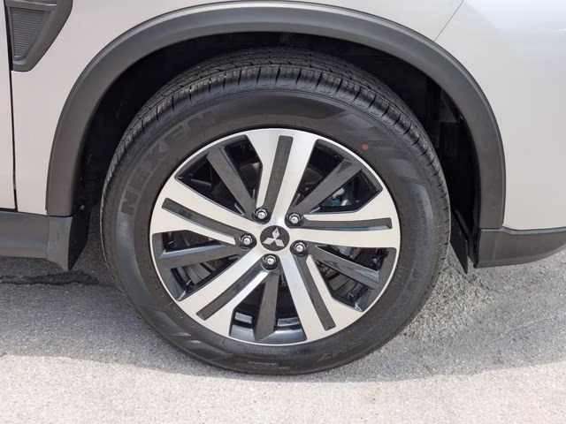 2026 Alloy Silver Metallic Mitsubishi Outlander Sport 2.0 ES 4X4 SUV