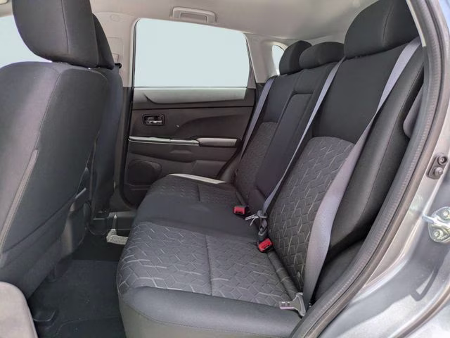 2026 Mercury Gray Metallic Mitsubishi Outlander Sport 2.0 ES 4X4 SUV