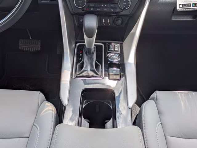 2024 White Mitsubishi Eclipse Cross SEL 4X4 SUV