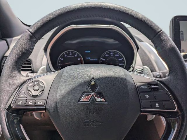 2024 White Mitsubishi Eclipse Cross SEL 4X4 SUV