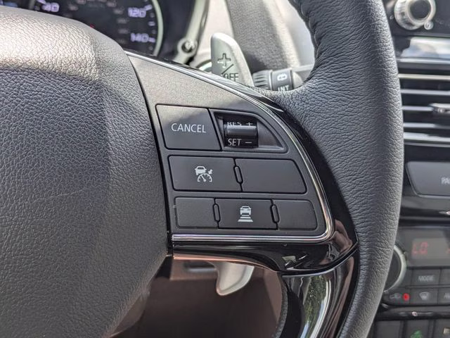 2024 White Mitsubishi Eclipse Cross SEL 4X4 SUV