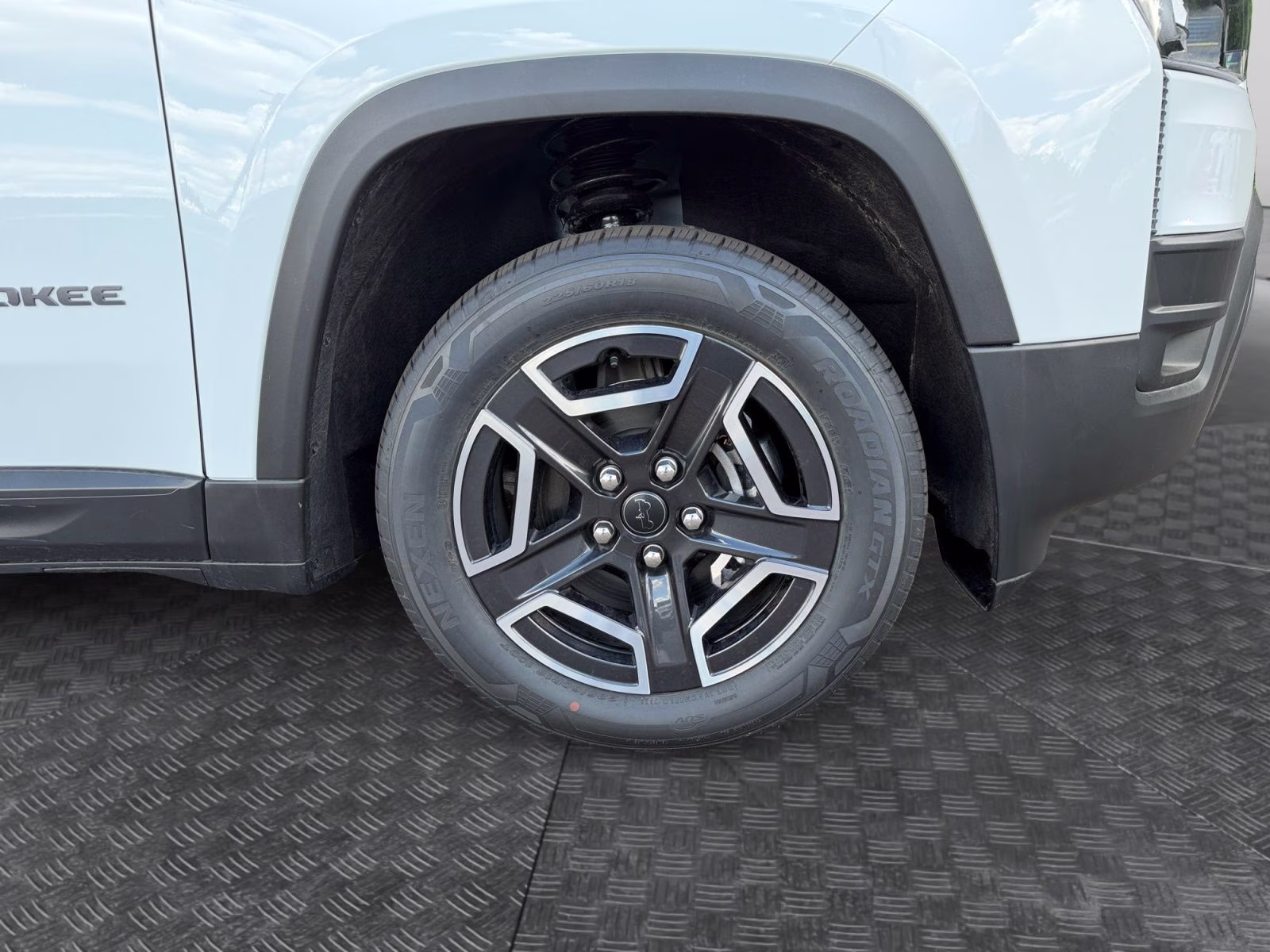 2026 Bright White Clearcoat Jeep Cherokee Limited 4X4 SUV