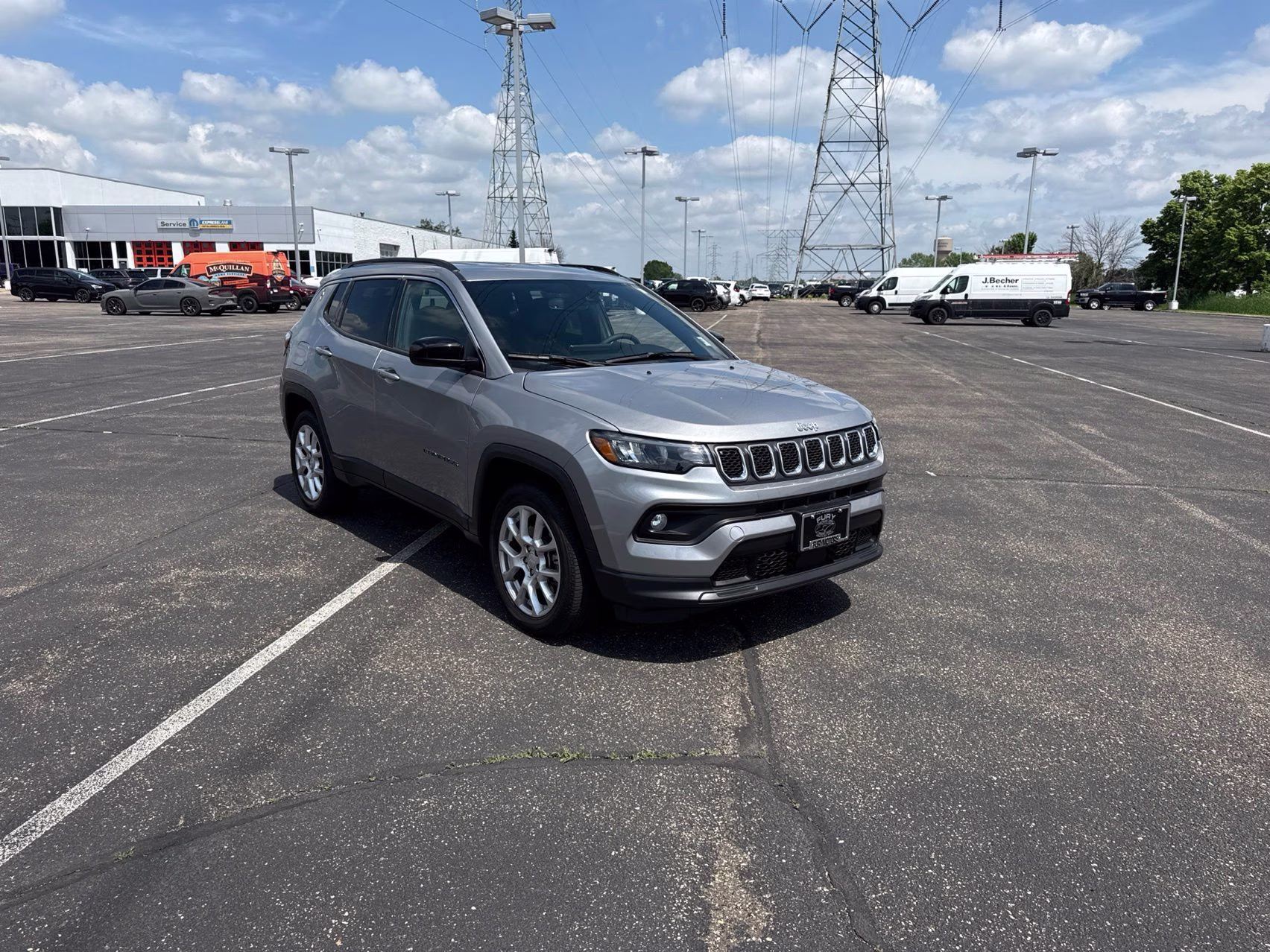 2023 Billet Silver Metallic Clearcoat Jeep Compass Latitude Lux 4X4 SUV