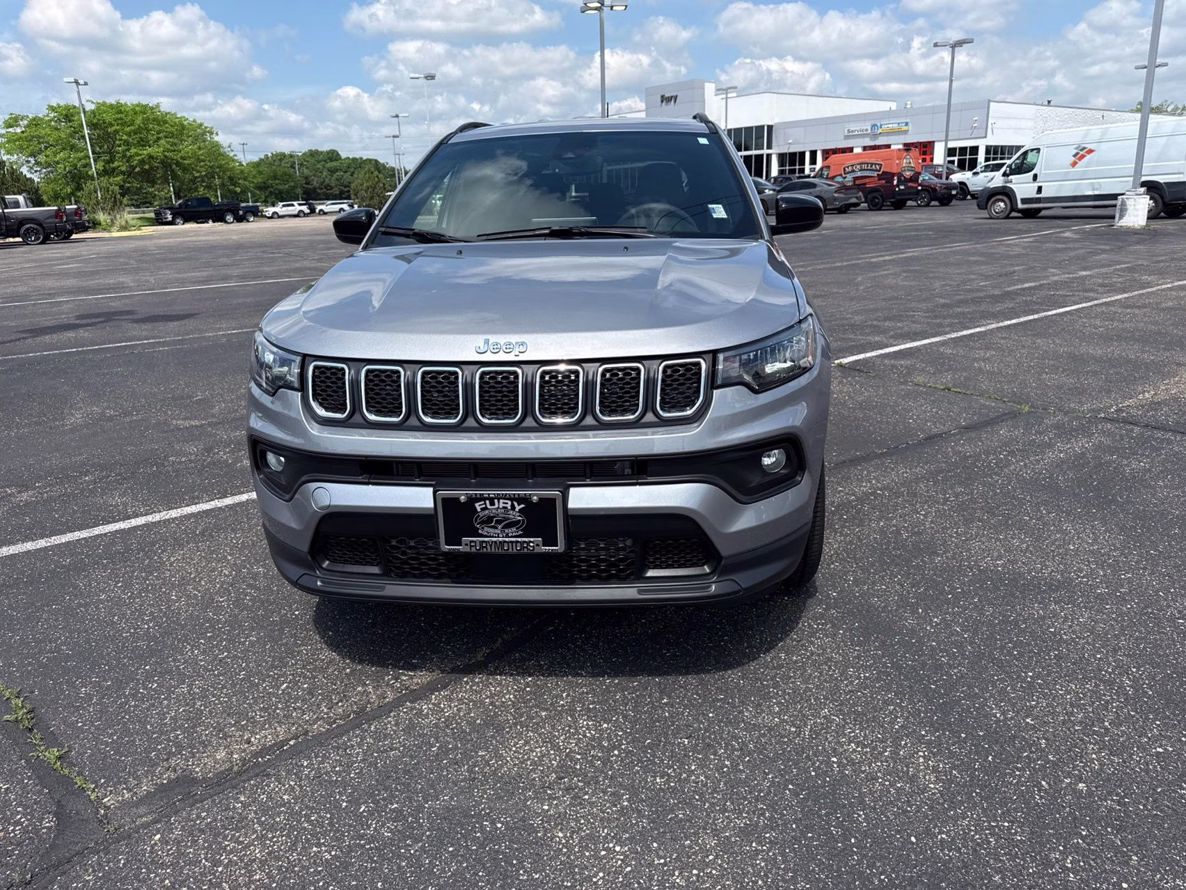2023 Billet Silver Metallic Clearcoat Jeep Compass Latitude Lux 4X4 SUV